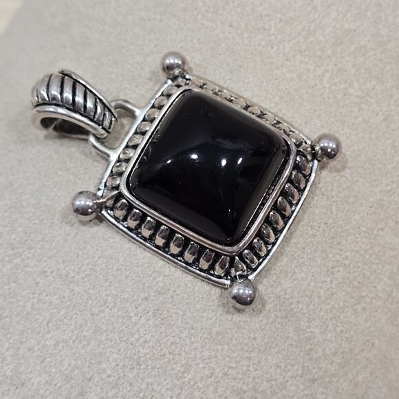 Whimsigoth Premier Designs Faux Black Onyx Silver Tone Slide Necklace Pendant - Picture 1 of 8